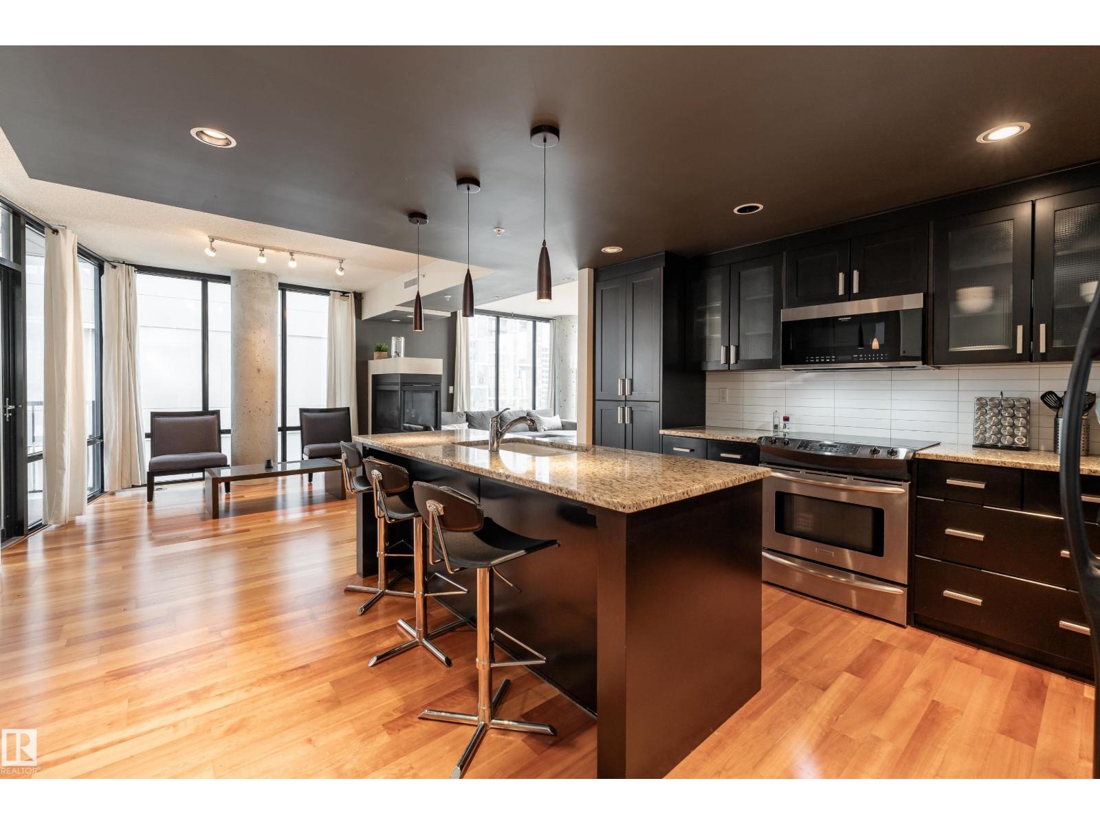 #602 10028 119 ST NW - 1
