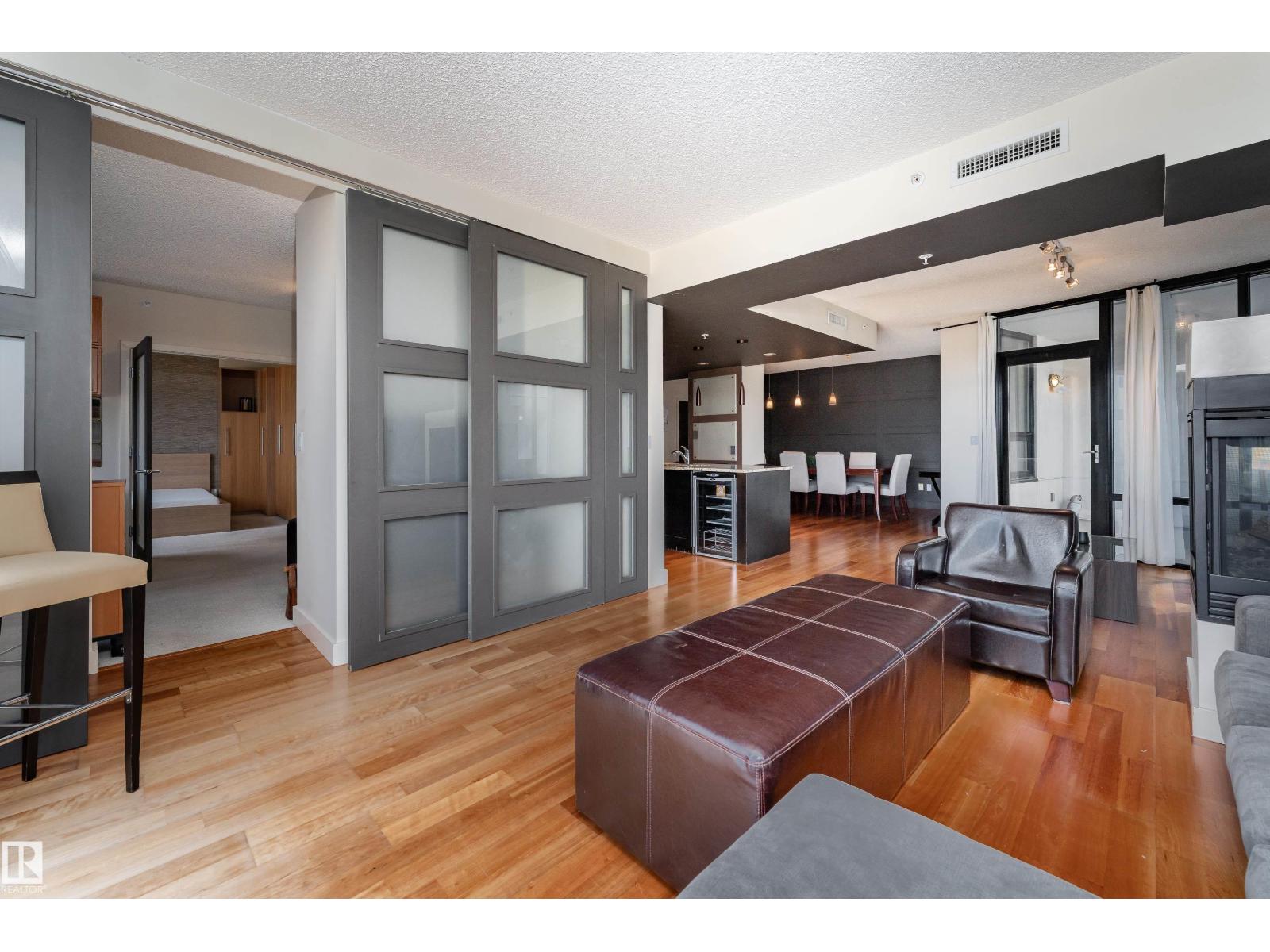 #602 10028 119 ST NW - 15