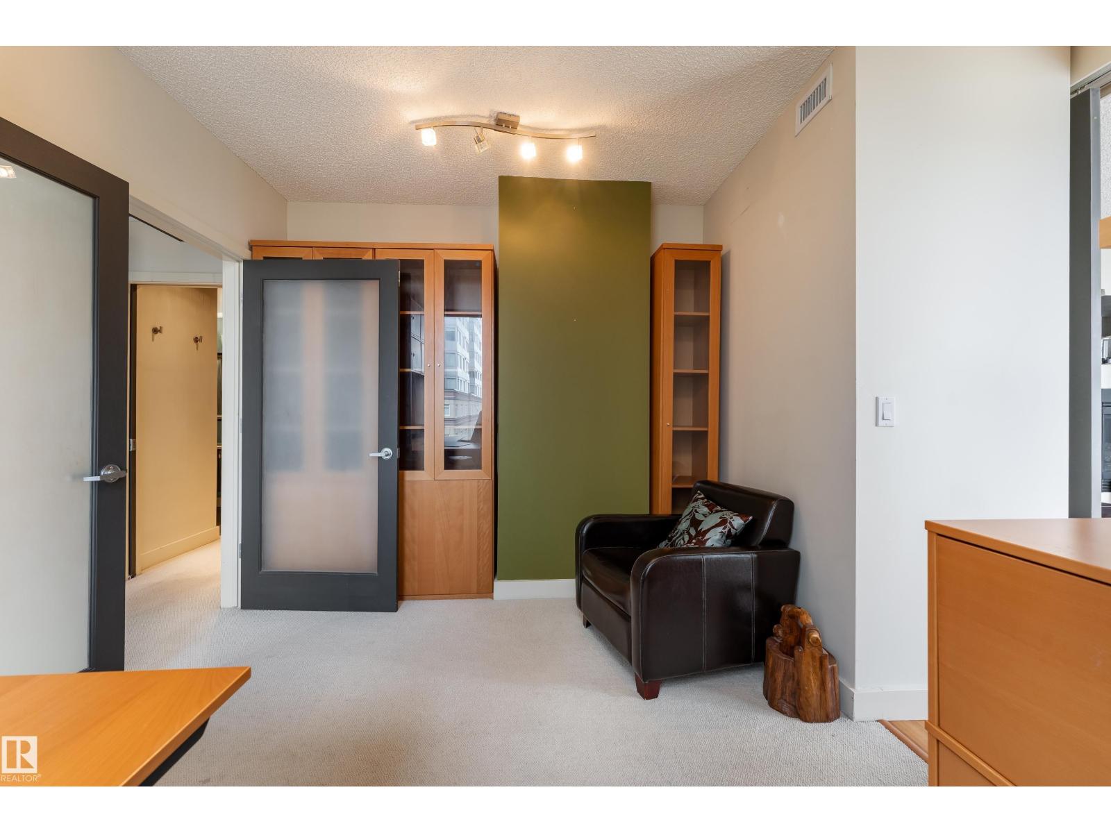 #602 10028 119 ST NW - Image 17