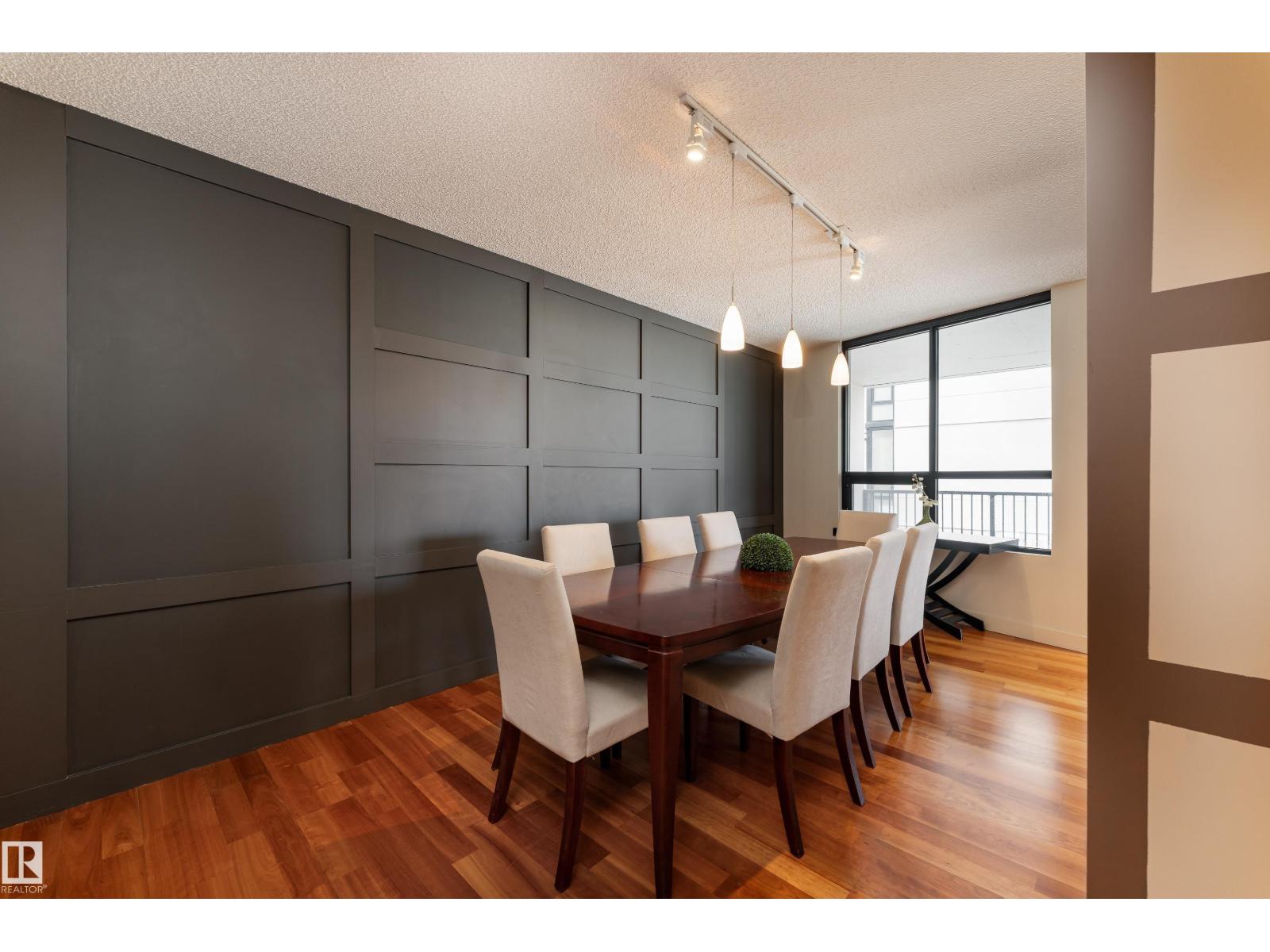 #602 10028 119 ST NW - 8