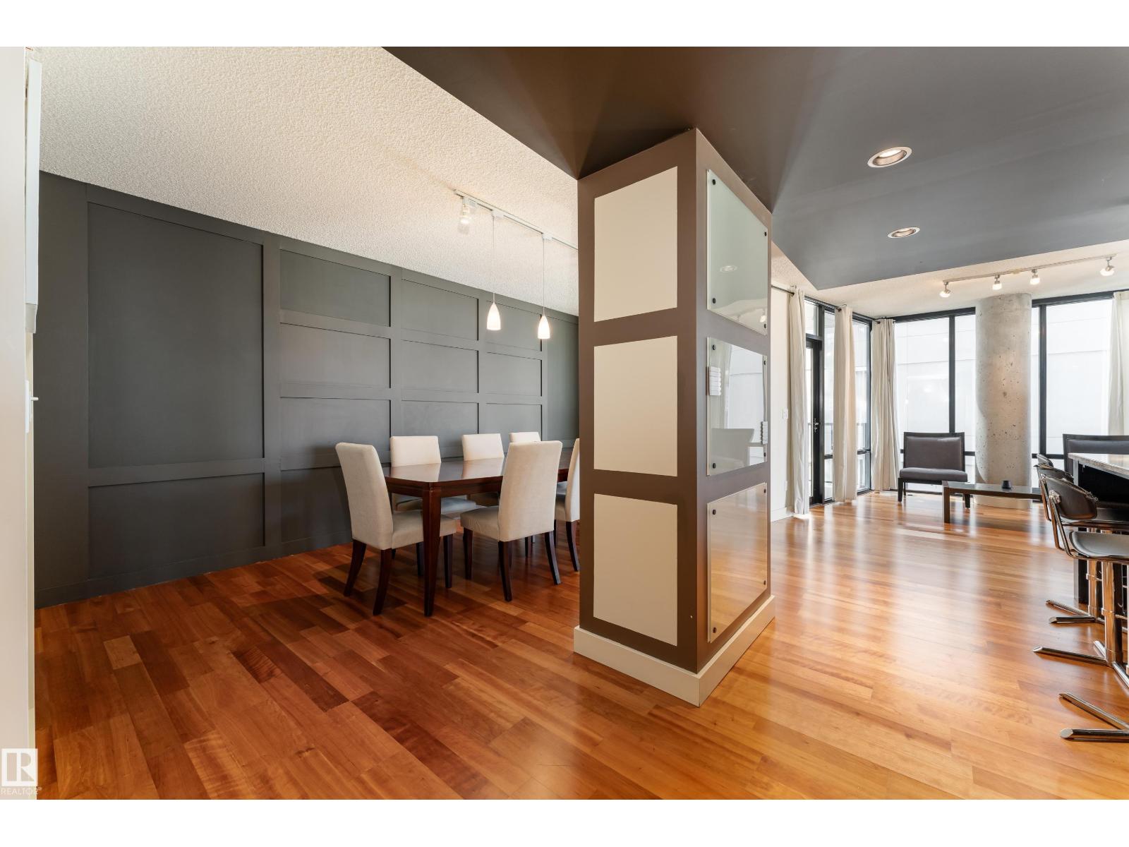 #602 10028 119 ST NW - 9