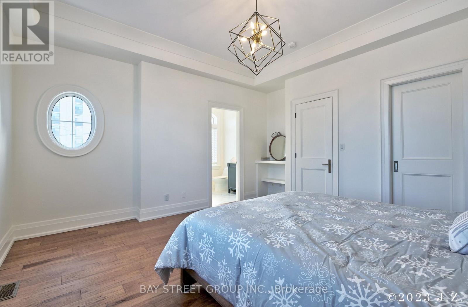 60 EMMETT AVENUE - 14