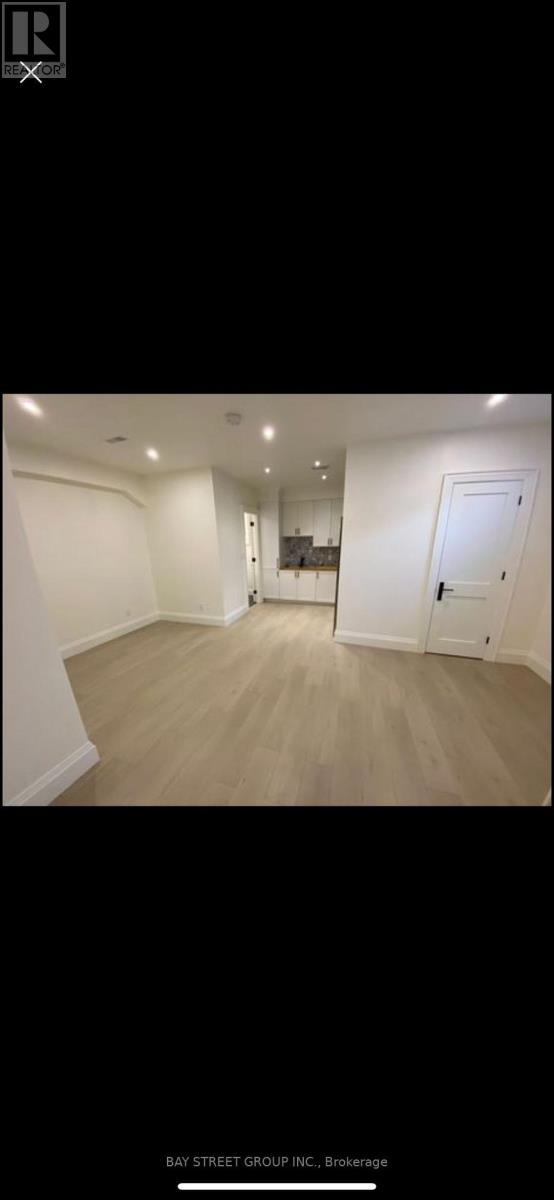 60 EMMETT AVENUE - Image 32