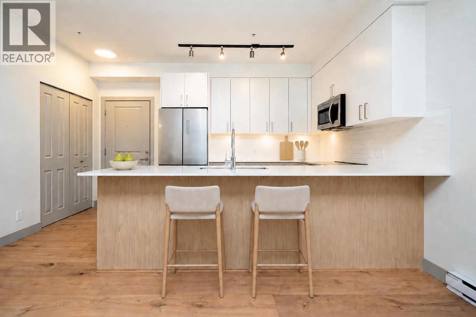210 6968 ROYAL OAK AVENUE, Burnaby — photo 3
