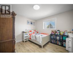 4986 Inman Avenue, Burnaby, BC V5G2Y6 Photo 16