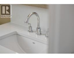 506 5388 Hill Rise Terr, Saanich, BC V8Y3K3 Photo 48