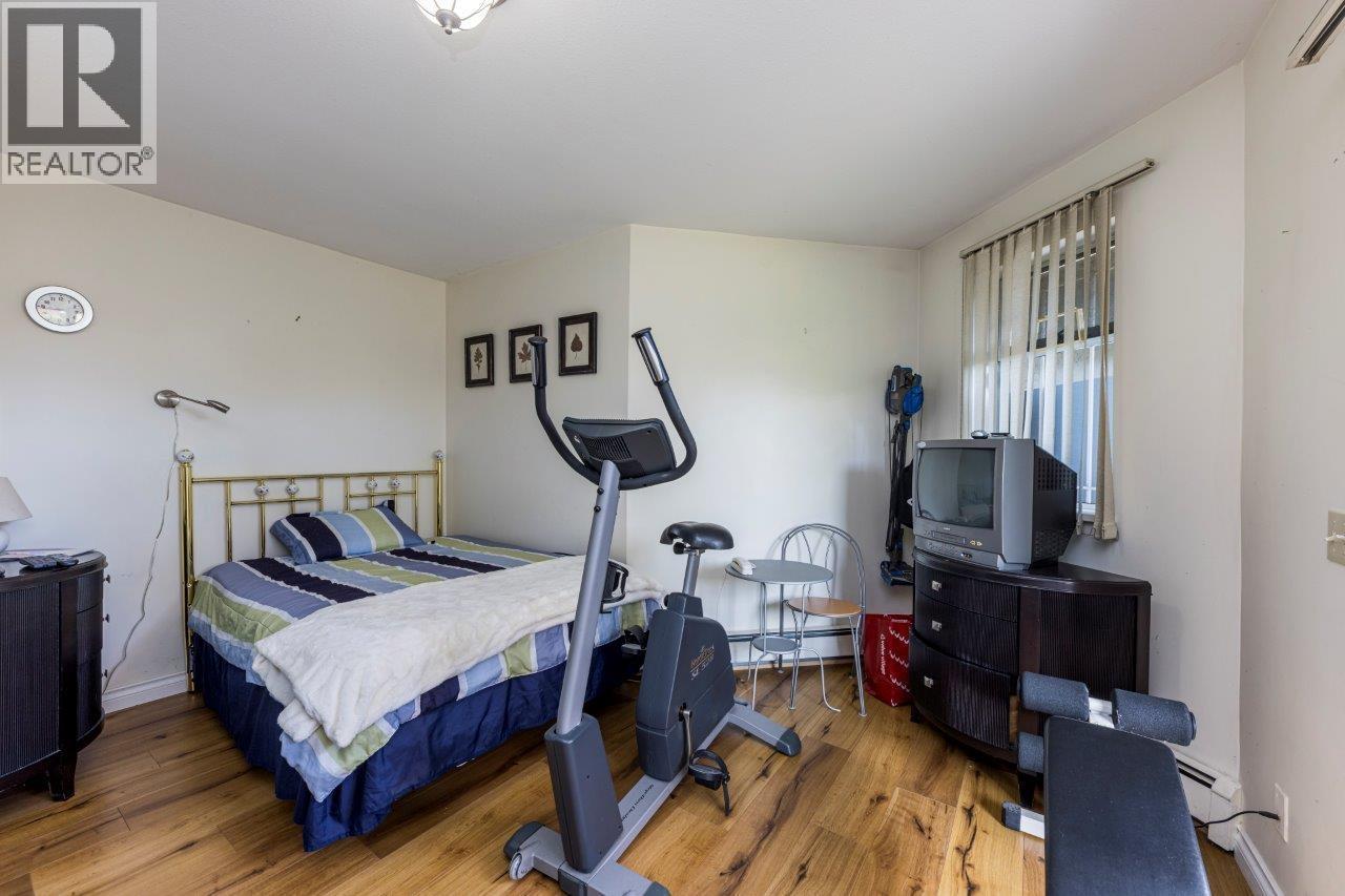 1416 MAHON AVENUE, North Vancouver