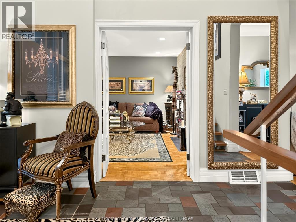 301 VICTORIA AVENUE - Image 18