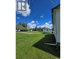309 Main Street, Kelliher, SK S0A1V0 Photo 15