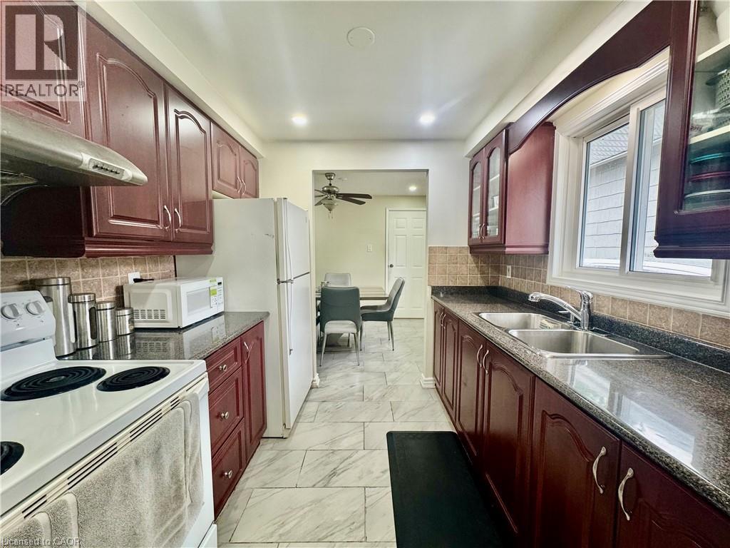 111 FERGUSON Avenue Unit# Main — photo 3