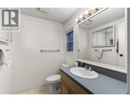 1 Wolfe Street, Sicamous, BC V0E2V1 Photo 33