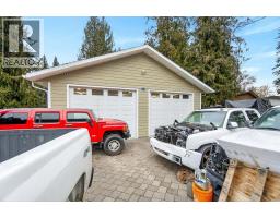 Kitchen - 1 Wolfe Street, Sicamous, BC V0E2V1 Photo 10
