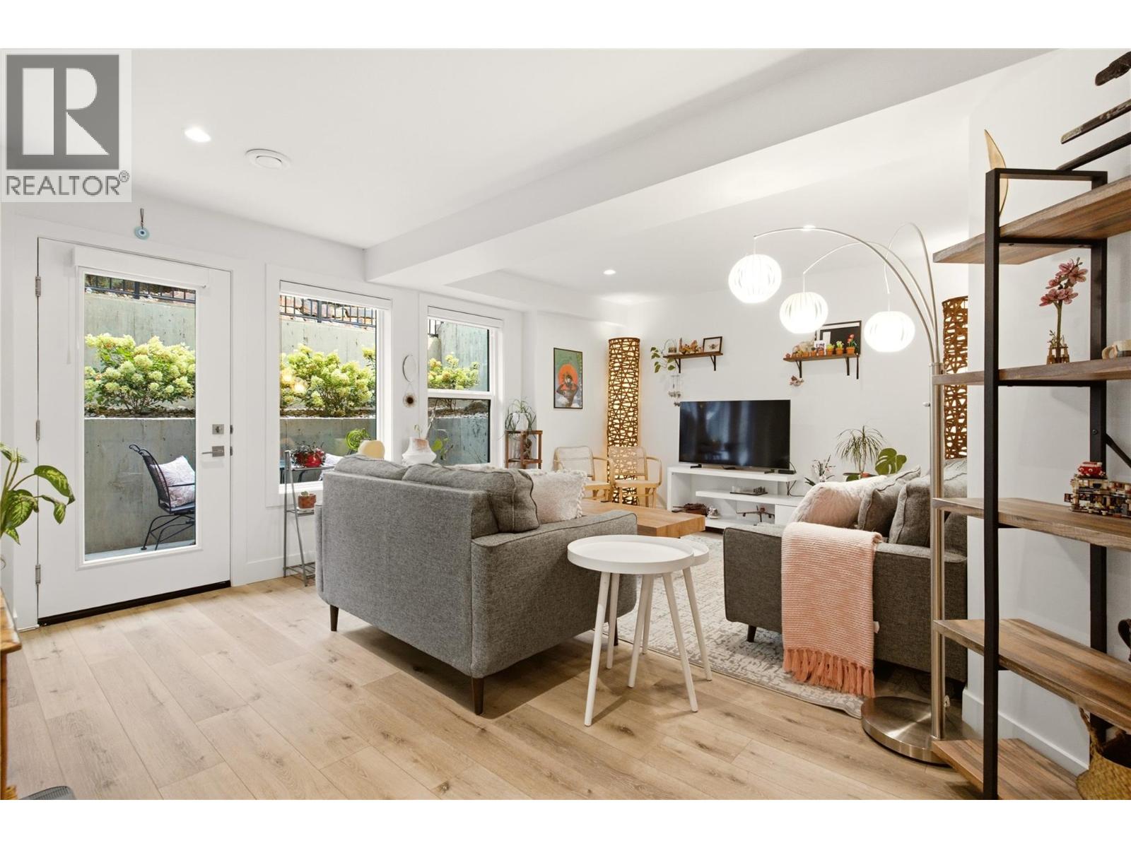 1215 Ponds Avenue - Image 43