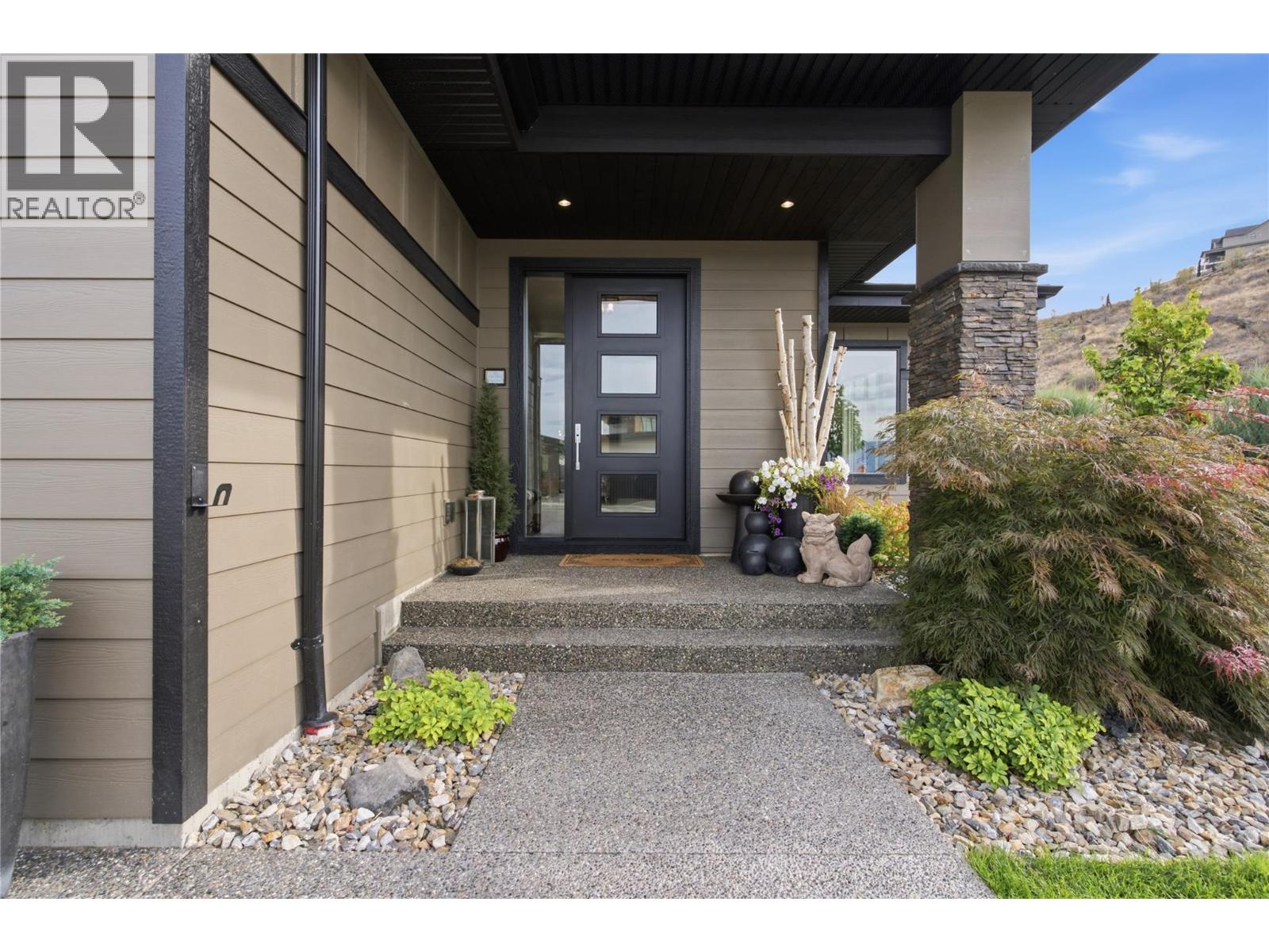 1215 Ponds Avenue - 3