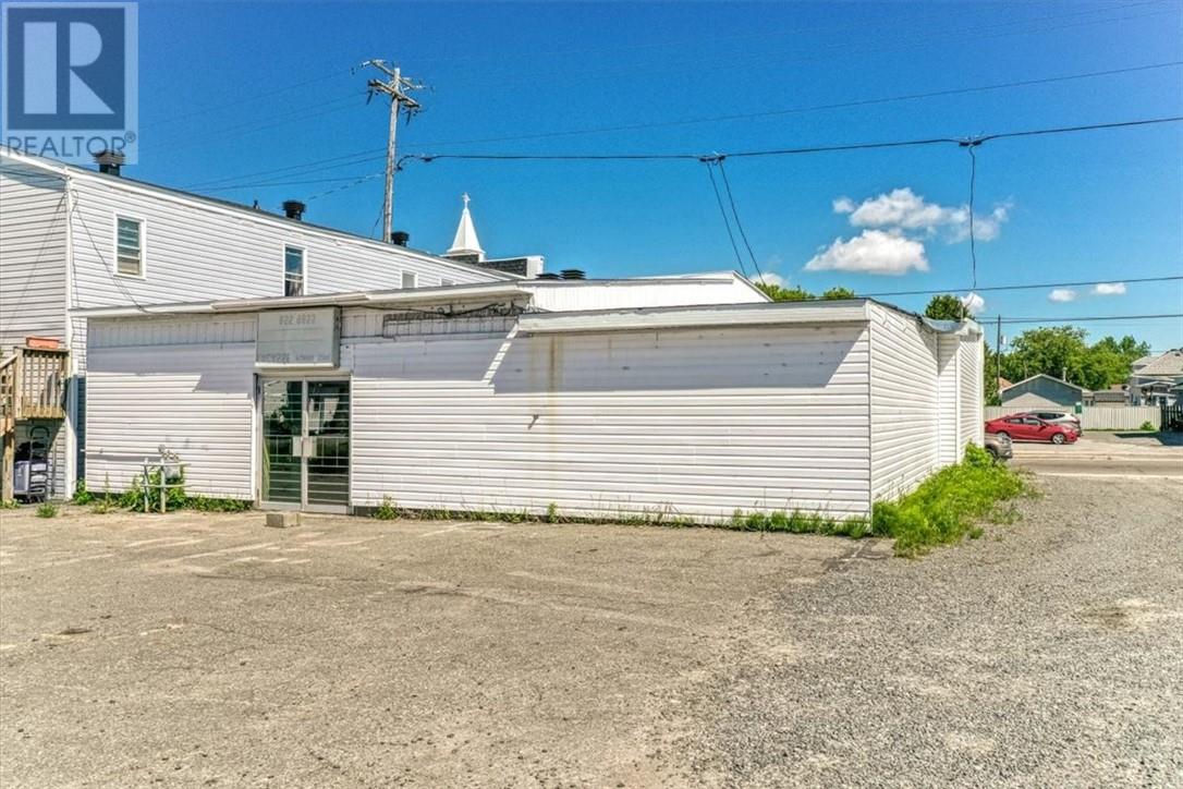 12 Main Street E, Chelmsford — photo 4