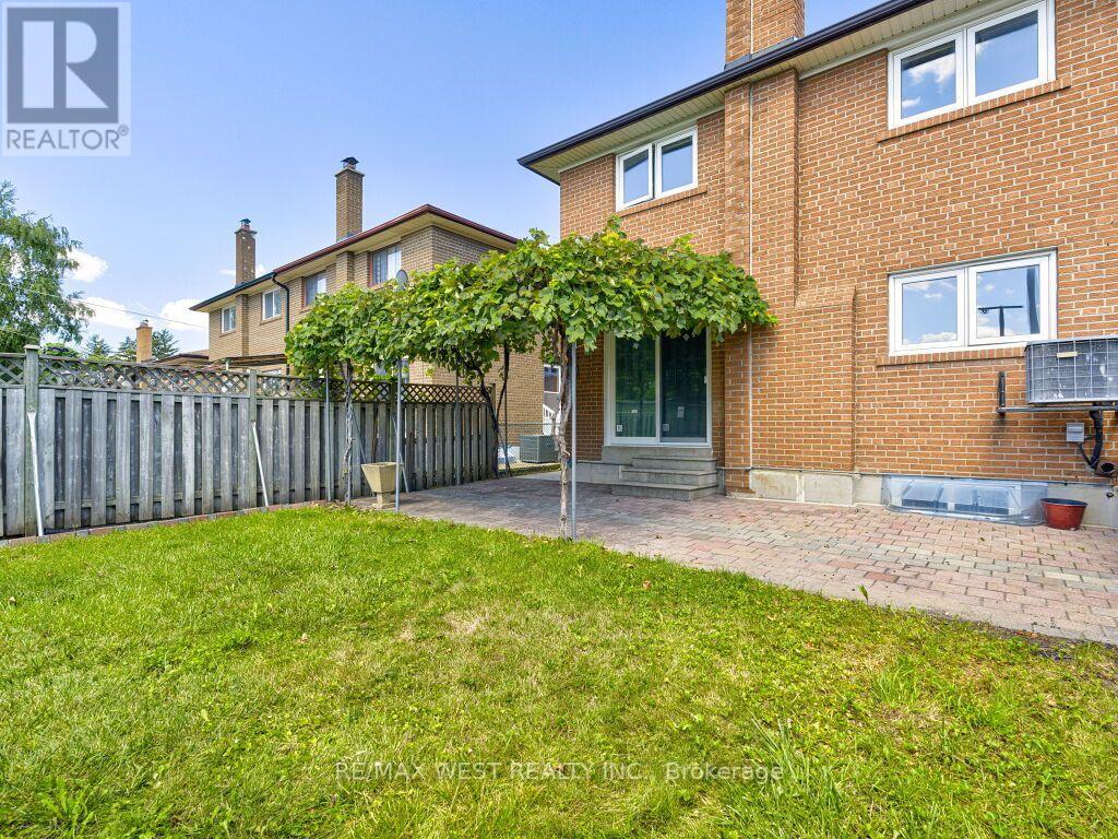 17 CABANA DRIVE - 48
