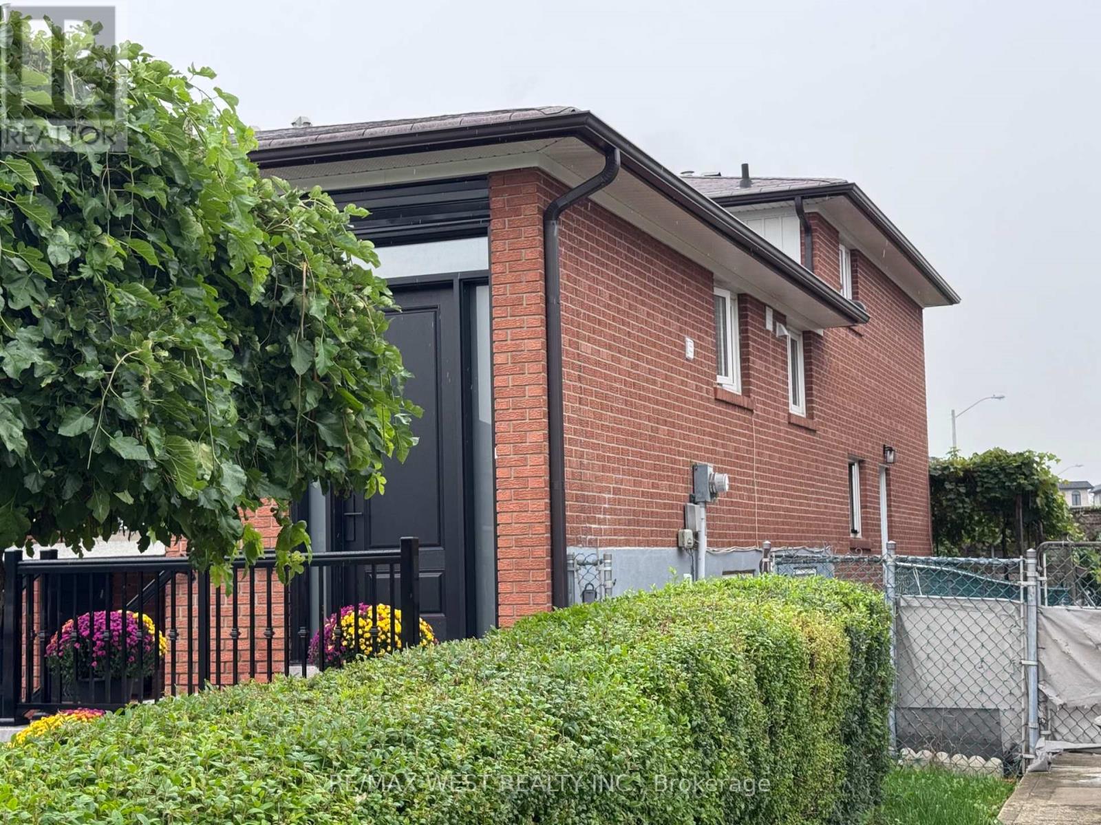 17 CABANA DRIVE - 50