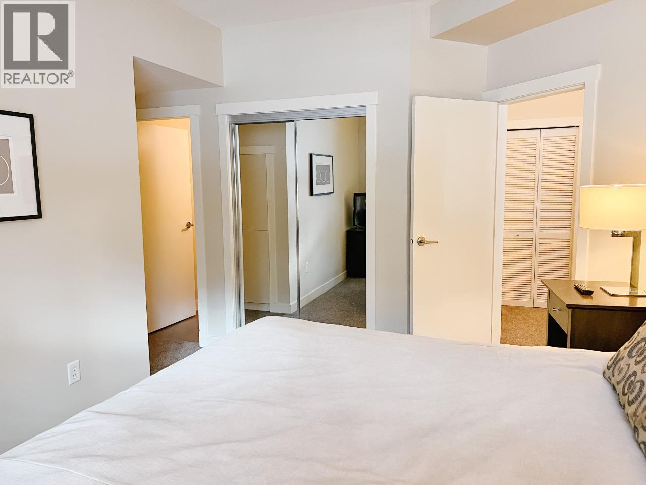 #115D 2049 SUMMIT Drive - Image 11