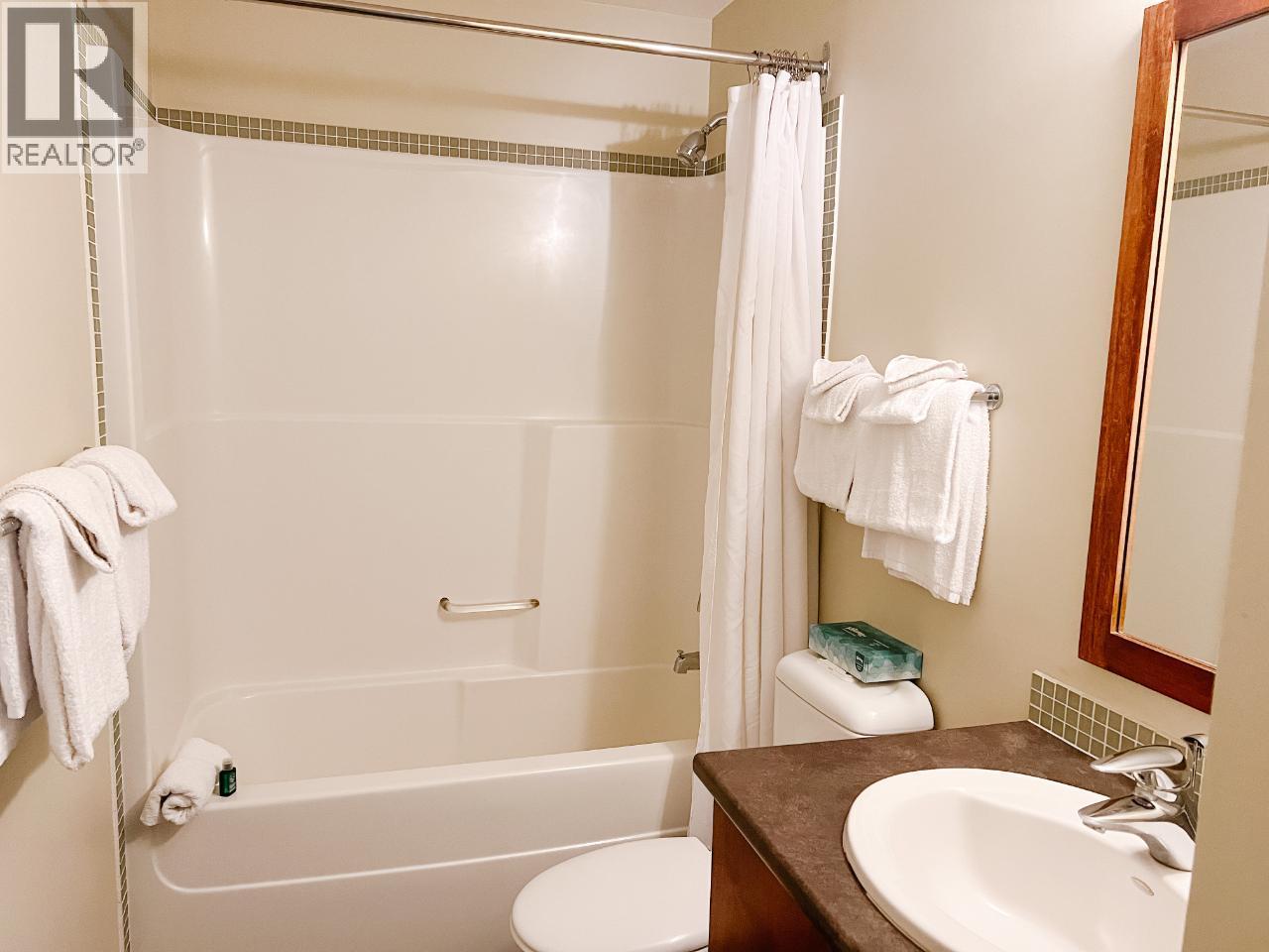 #115D 2049 SUMMIT Drive - 12
