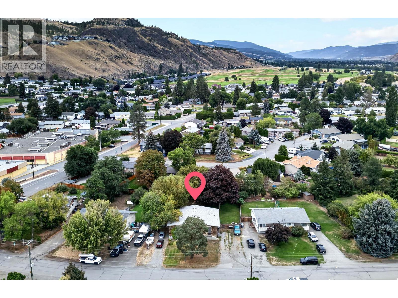 3336 - 3338 Overlander Drive - 4