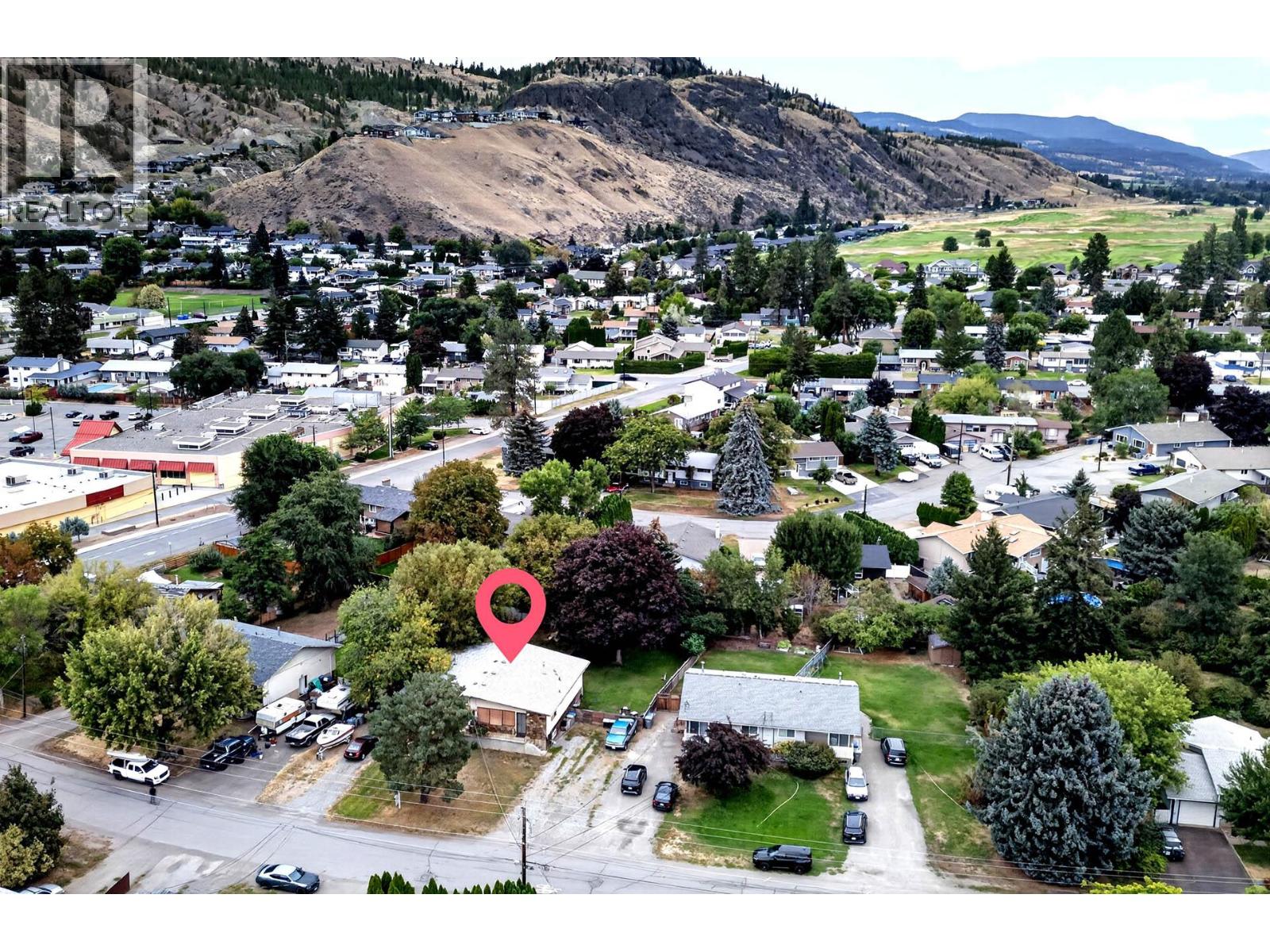 3336 - 3338 Overlander Drive - 5