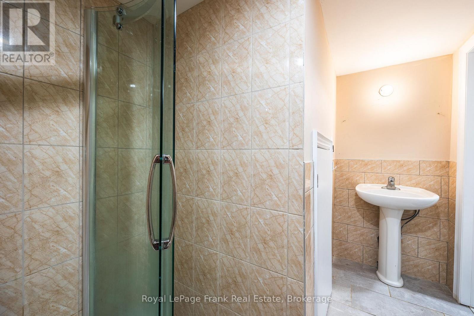 190 LYLE DRIVE - Image 38