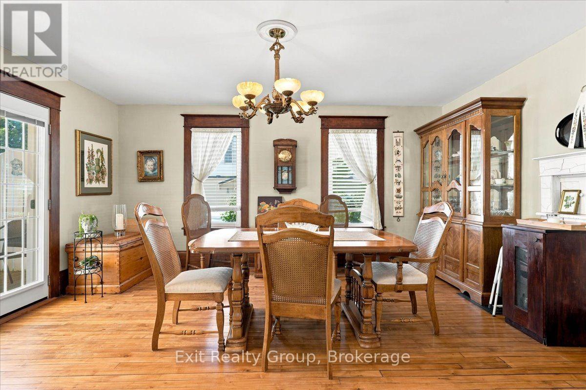 28 LORNE AVENUE - 10