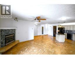 101, 4834 52a Street, Camrose, AB T4V1W4 Photo 8