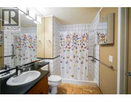 101, 4834 52a Street, Camrose, AB T4V1W4 Photo 13