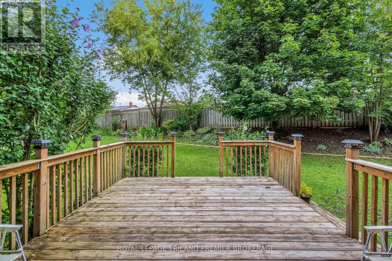 74 NAPOLEON DRIVE - 45