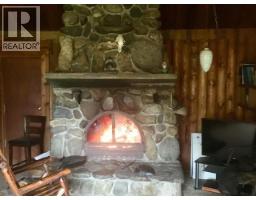Den - 2545 Child Road, Clearwater, BC V0E3A0 Photo 10