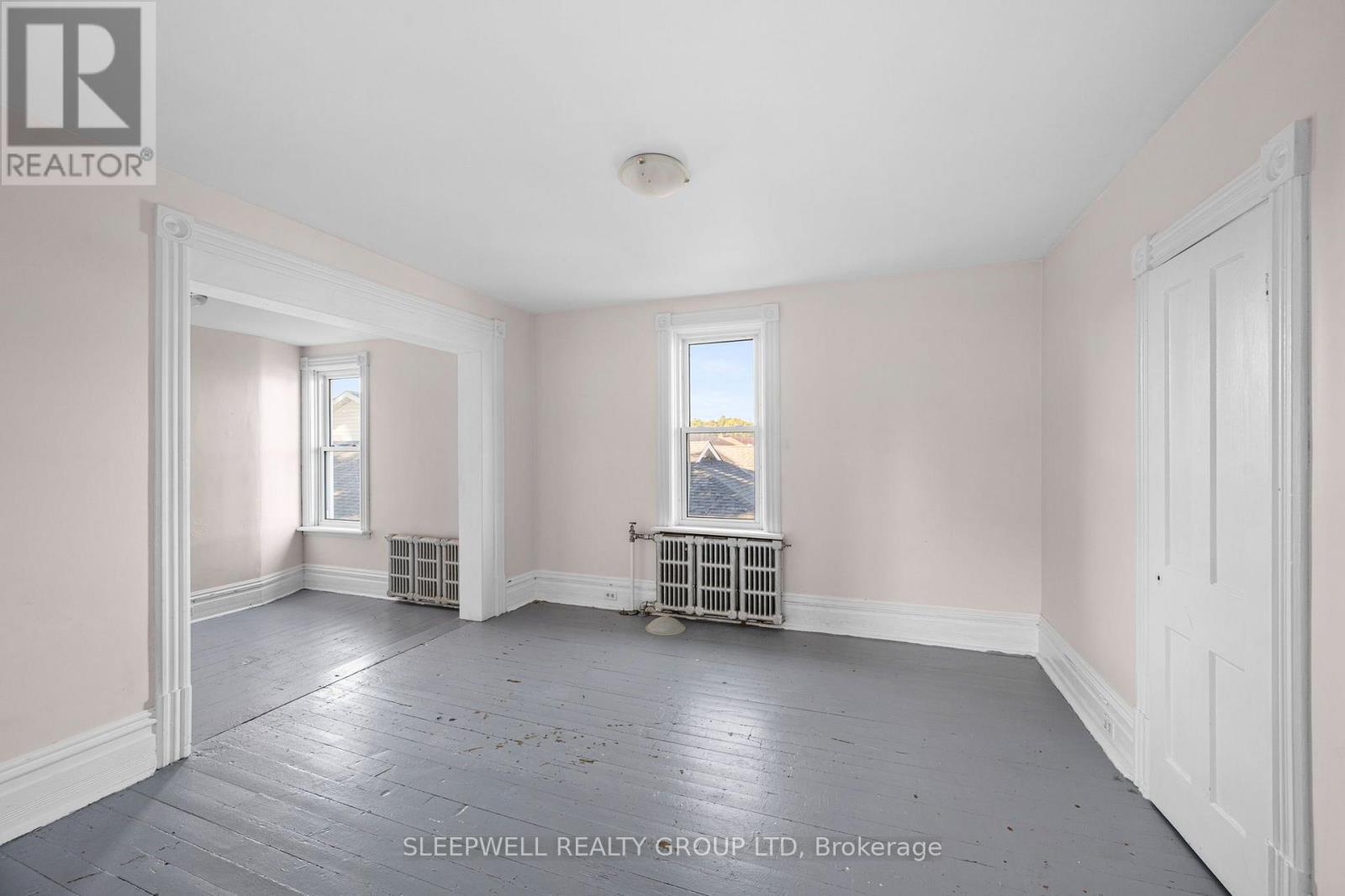 151 RENFREW AVENUE W - Image 17