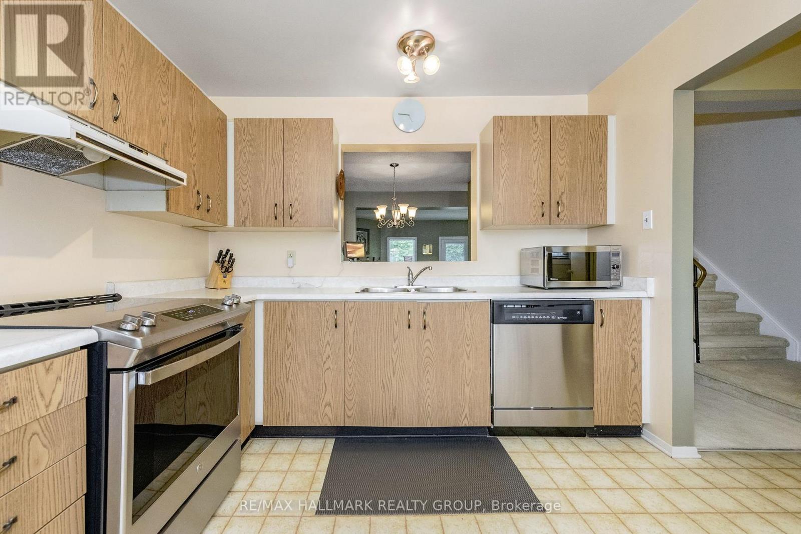 #B 409 PICKFORD DRIVE - Image 22