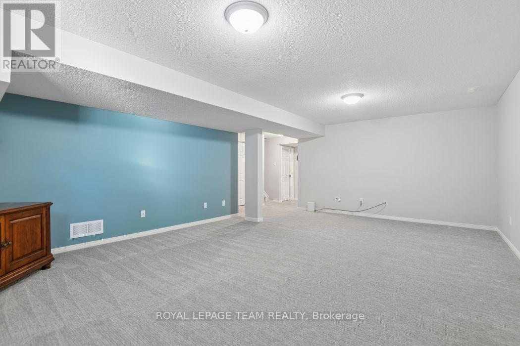 3 Bed, 3 Bath House for Sale in Ottawa – 934 BURWASH LANDING WAY, Ottawa – MLS# X13761604 - Image 27