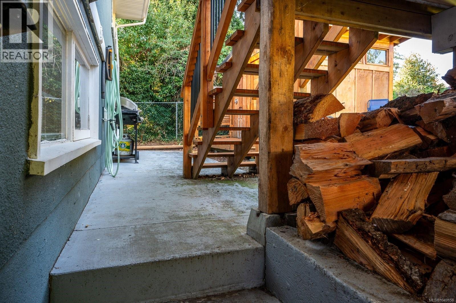 1951 Hallen Ave - Image 38