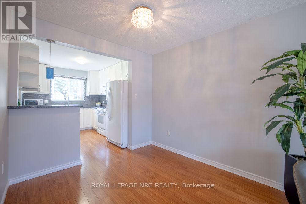 #48 65 DORCHESTER BOULEVARD - Image 13