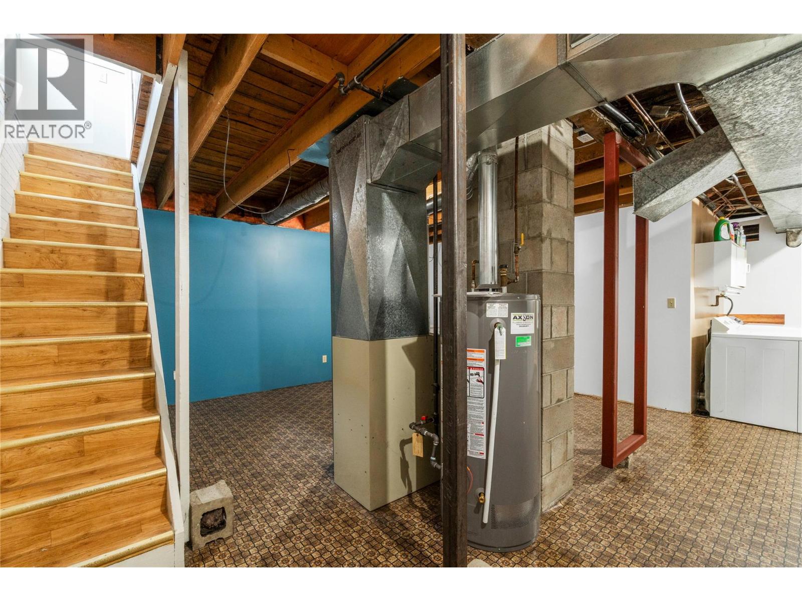 2970 30 Street NE - Image 23