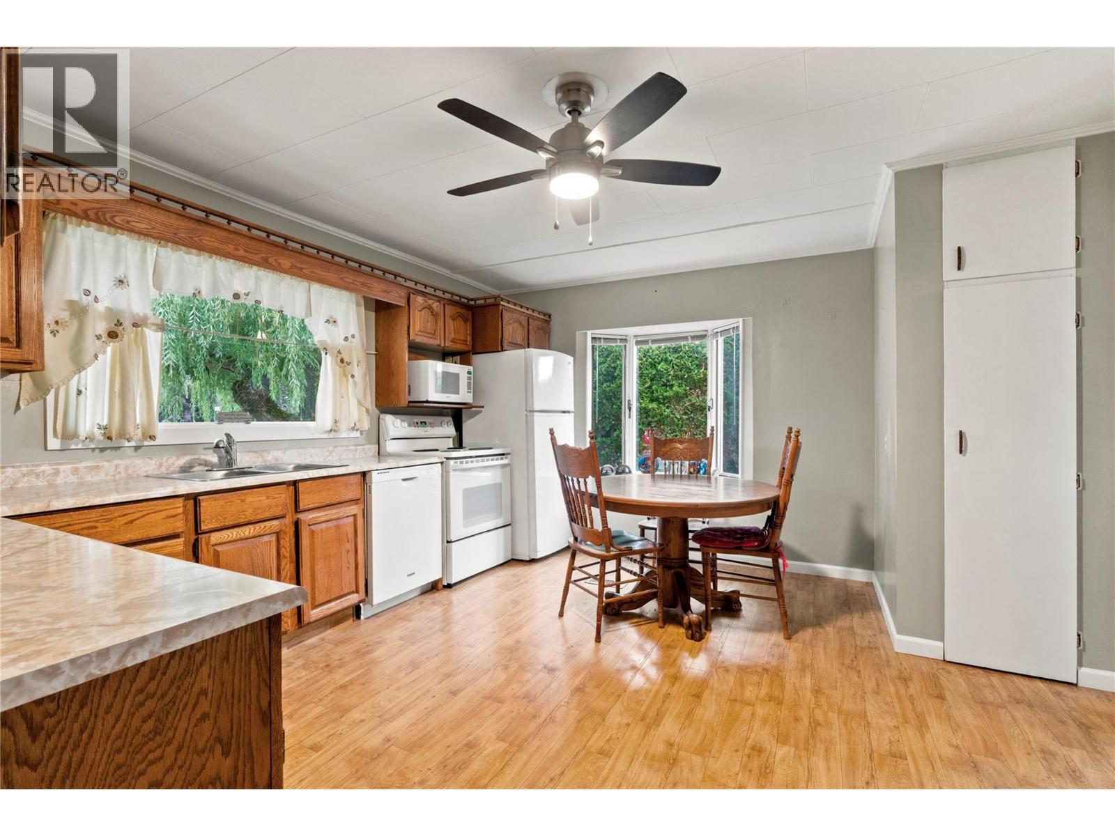 2970 30 Street NE - Image 9