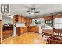Primary Bedroom - 2970 30 Street Ne, Salmon Arm, BC V1E3G7 Photo 8