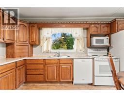 Bedroom - 2970 30 Street Ne, Salmon Arm, BC V1E3G7 Photo 7
