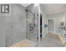 3663 Mckinley Beach Drive, Kelowna, BC V1V3G2 Photo 26