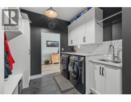 3663 Mckinley Beach Drive, Kelowna, BC V1V3G2 Photo 33