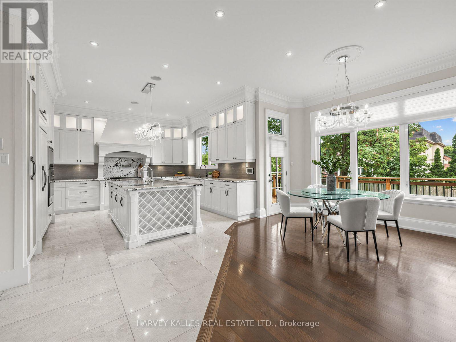 125 BANNOCKBURN AVENUE - 13