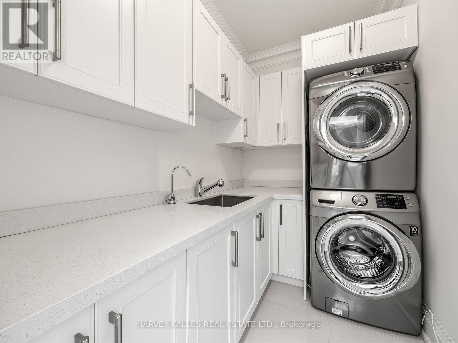 125 BANNOCKBURN AVENUE - 32