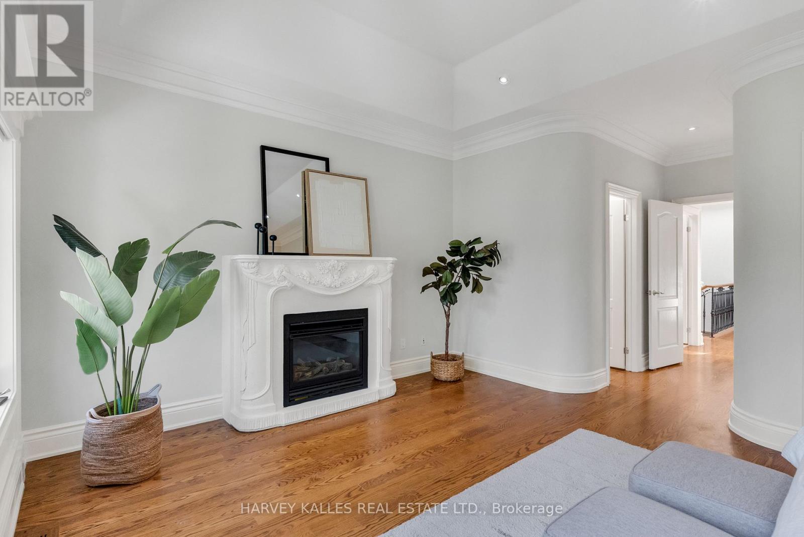 168 ROE AVENUE - Image 34