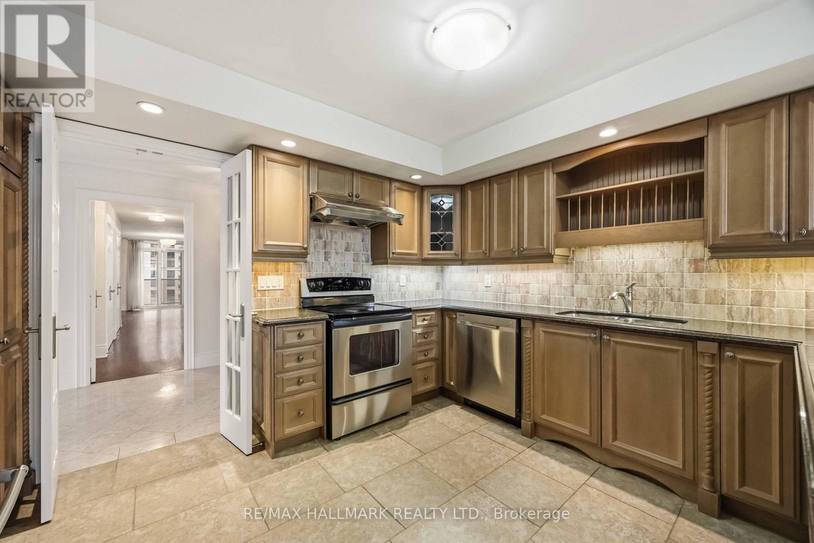 #1821 80 HARRISON GARDEN BOULEVARD - 15