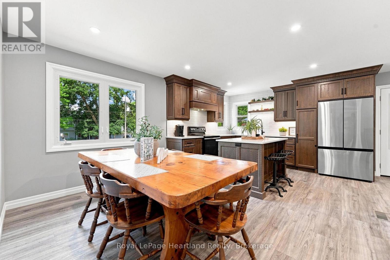 3042 ALBERT STREET - Image 10