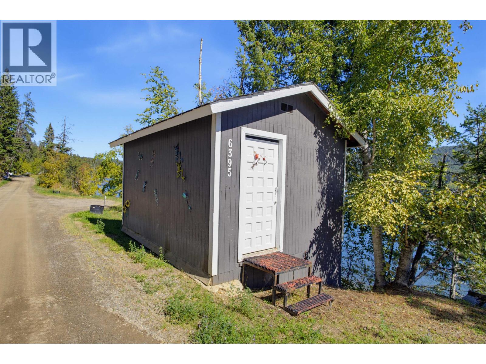 6395 FORGLEN ROAD - 27