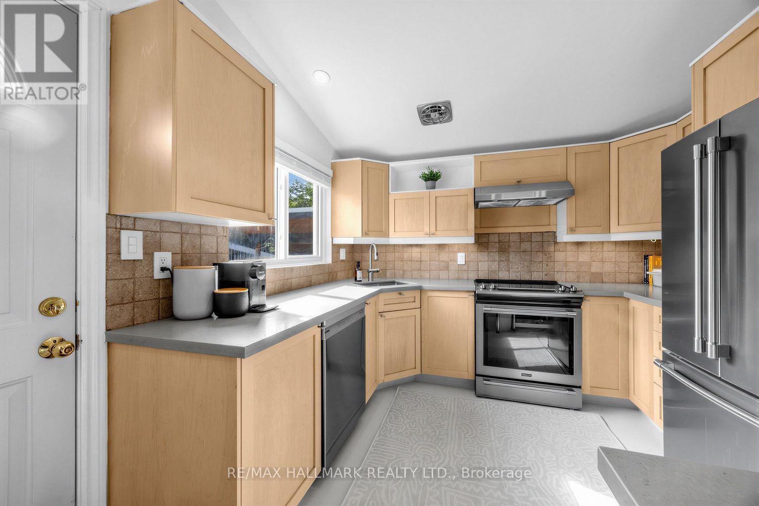 34 DORCOT AVENUE - 16