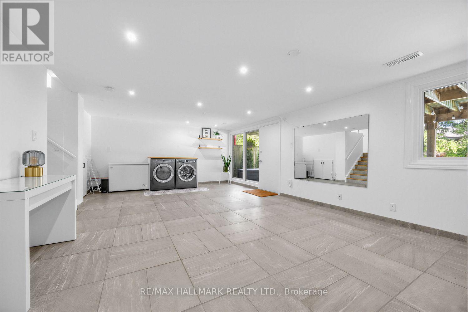 34 DORCOT AVENUE - 27